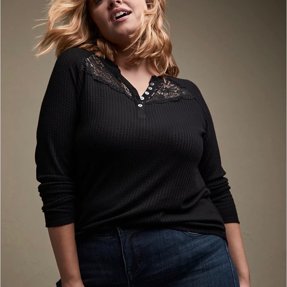 Torrid: Size 2x: Black Waffle Knit Lace Inset Long Sleeve Henley Tee
